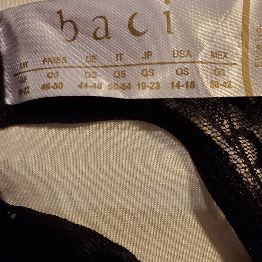 Baci - Picture 3 of 4